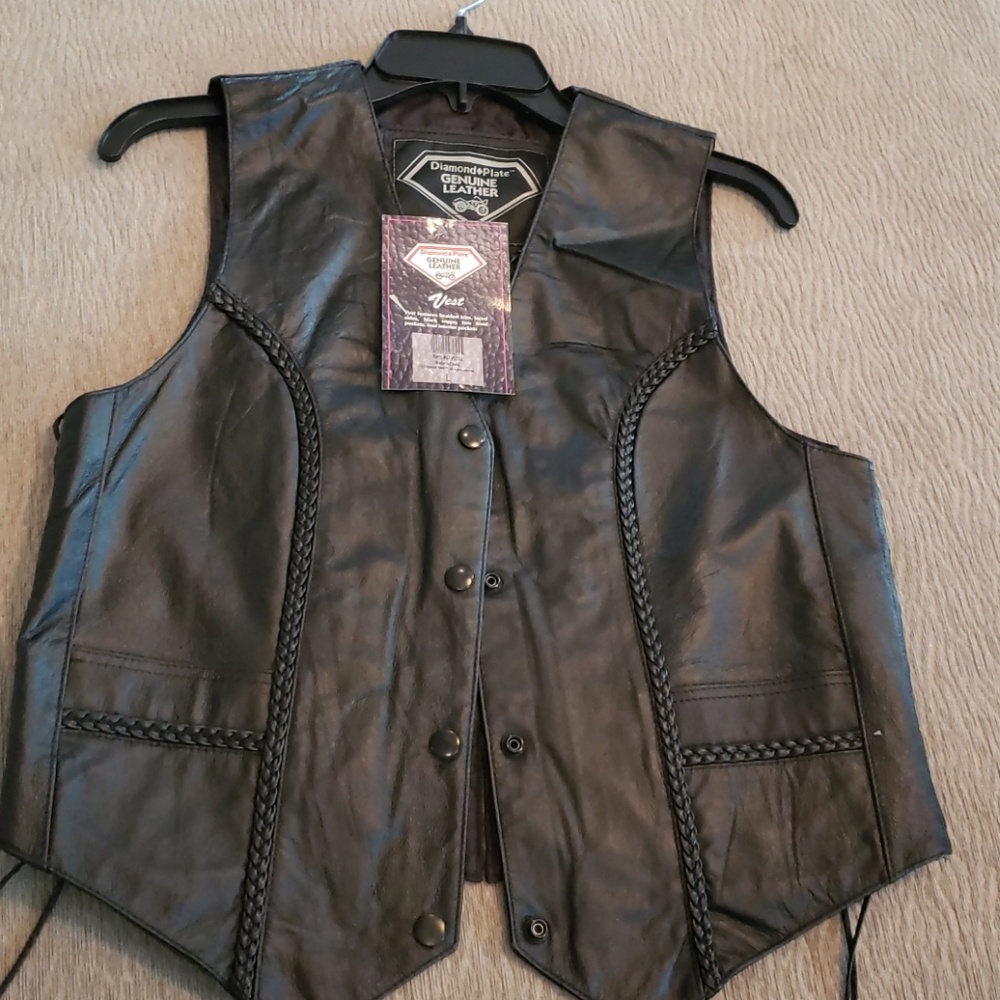 NWT Diamond Plate Genuine Leather biker vest